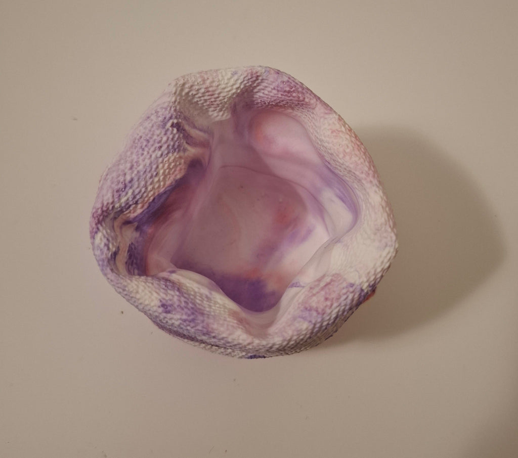 Pot sac de farine en résine violet marbré, vue du dessus